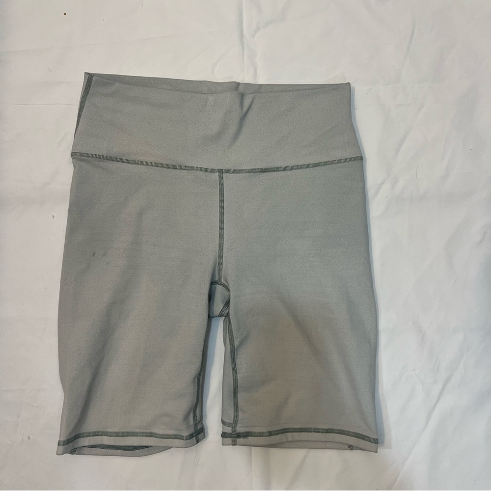 Fabletics biker shorts blue/grey color